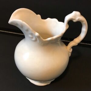 Vintage Camark 209 Artware Pottery Ceramic Pitcher/Creamer White